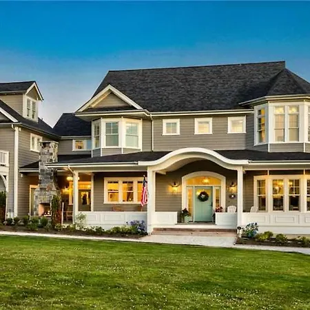 Sunset Retreat By Seabrook Hospitality Villa